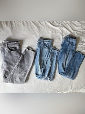 Bundle of 3 Women's Mom Jeans – Size 0 | American Eagle & Hollister